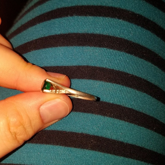 Rogers Jewelers Emerald Ring - Picture 4 of 4